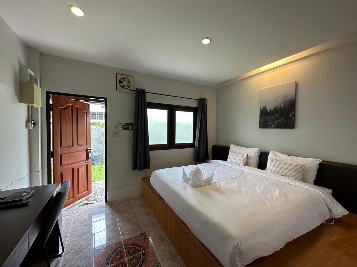 Baan Ma Feung Guesthouse Kanchanaburi Luaran gambar