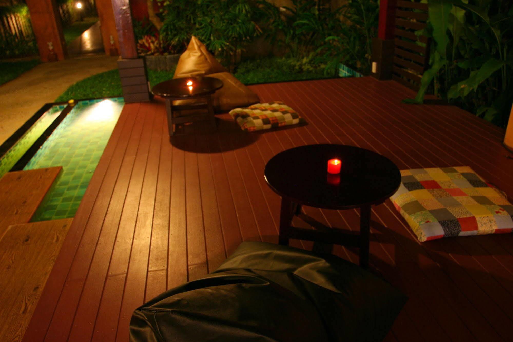 Baan Ma Feung Guesthouse Kanchanaburi Luaran gambar